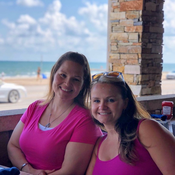 Meet your Posher, Tiffani - Picture 2 of 3